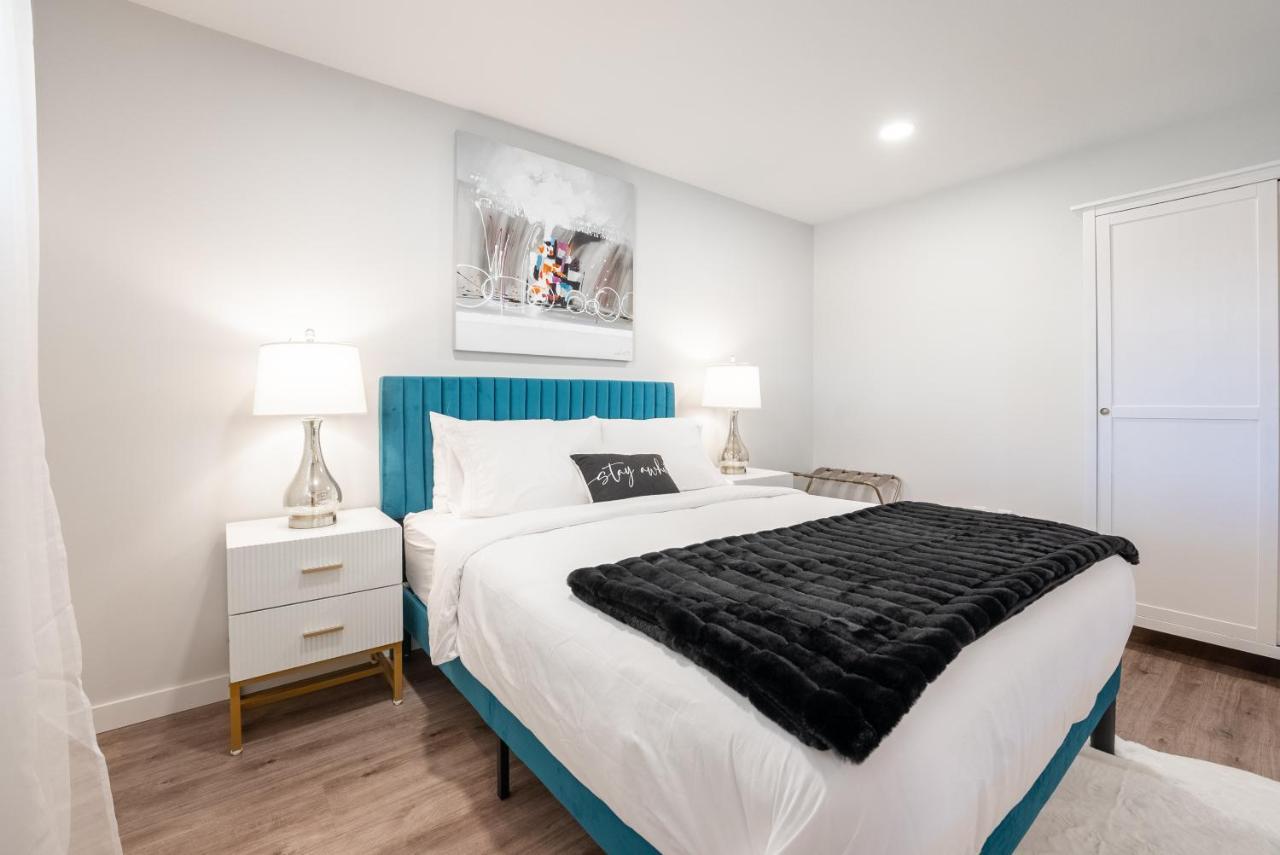 Copperwood Cozy Cellar With Hot Tub Hotel Lethbridge Bagian luar foto